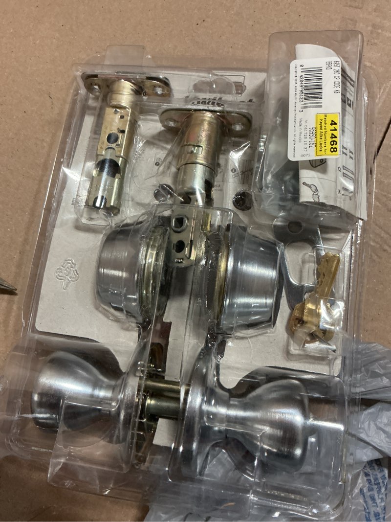Condition photo showing Good Condition for kwikset tylo satin chrome exterior double-cylinder deadbolt keyed entry door knob combo pack