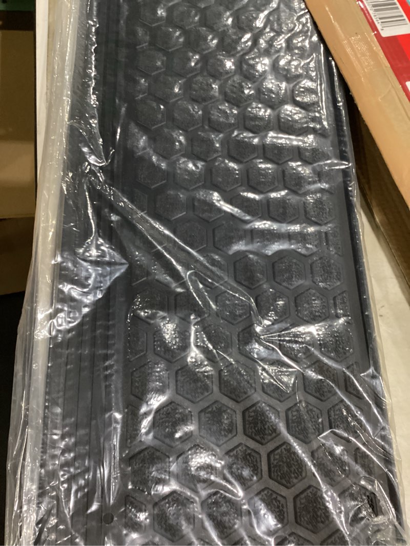 Condition photo showing Good Condition for rubber stair treads outdoor 35"x10" 5-pack - heavy-duty outdoor stair treads non-slip weather resistant - exterior rubber mats for wooden steps - anti slip step covers by thunder grip black 35” x 10” x 5p
