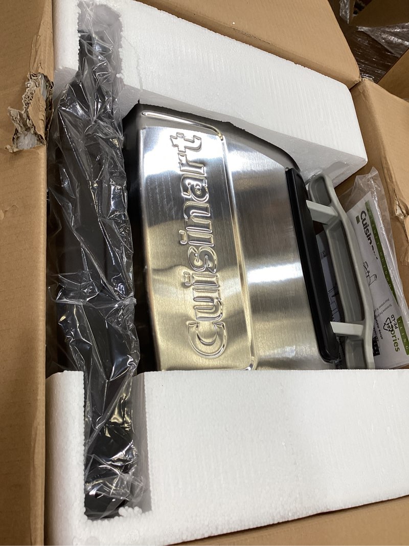 Condition photo showing New/Like New for cuisinart ceg-980 outdoor electric grill with versastand 22 x 11.8 x 17.6-inch