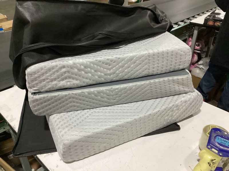 Condition photo showing Good Condition for mlily tri-fold memory foam mattress topper, 4 inch twin folding mattress with collapsible and washable cover, travel and guest mat, 75"×38"×4", grey 4 inch twin size