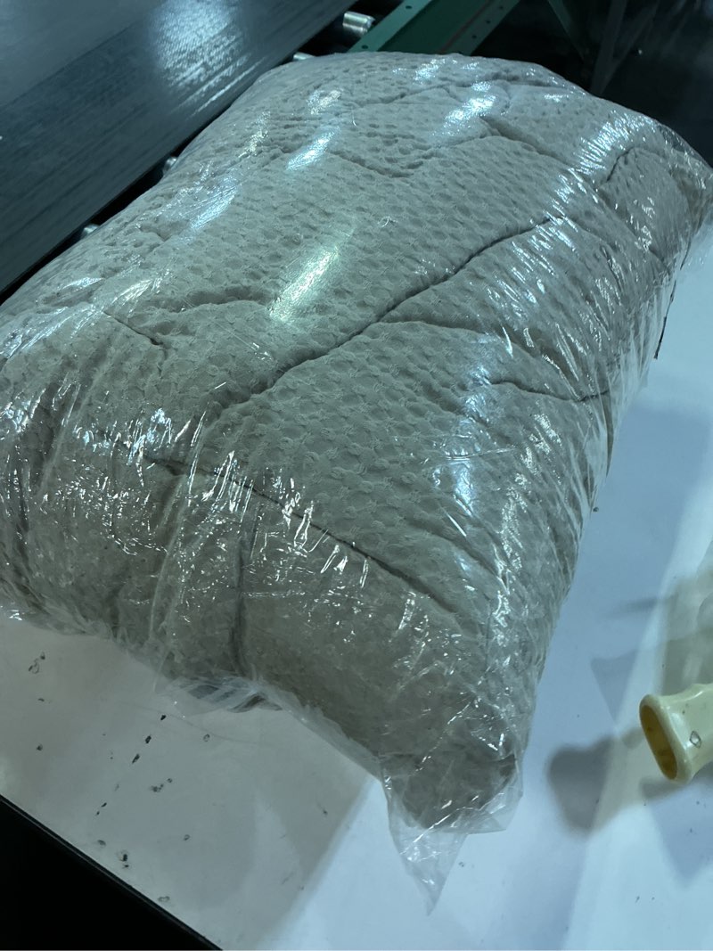 Condition photo showing As Is for David's Home Waffle Weave Comforter Set 2PCS Twin Size, Soft Breathable Lightweight Cozy Skin-Friendly Warm for All Season, Elegant Aesthetic Home Decor Bedding Set with Pillow Shams, Linen Linen Twin