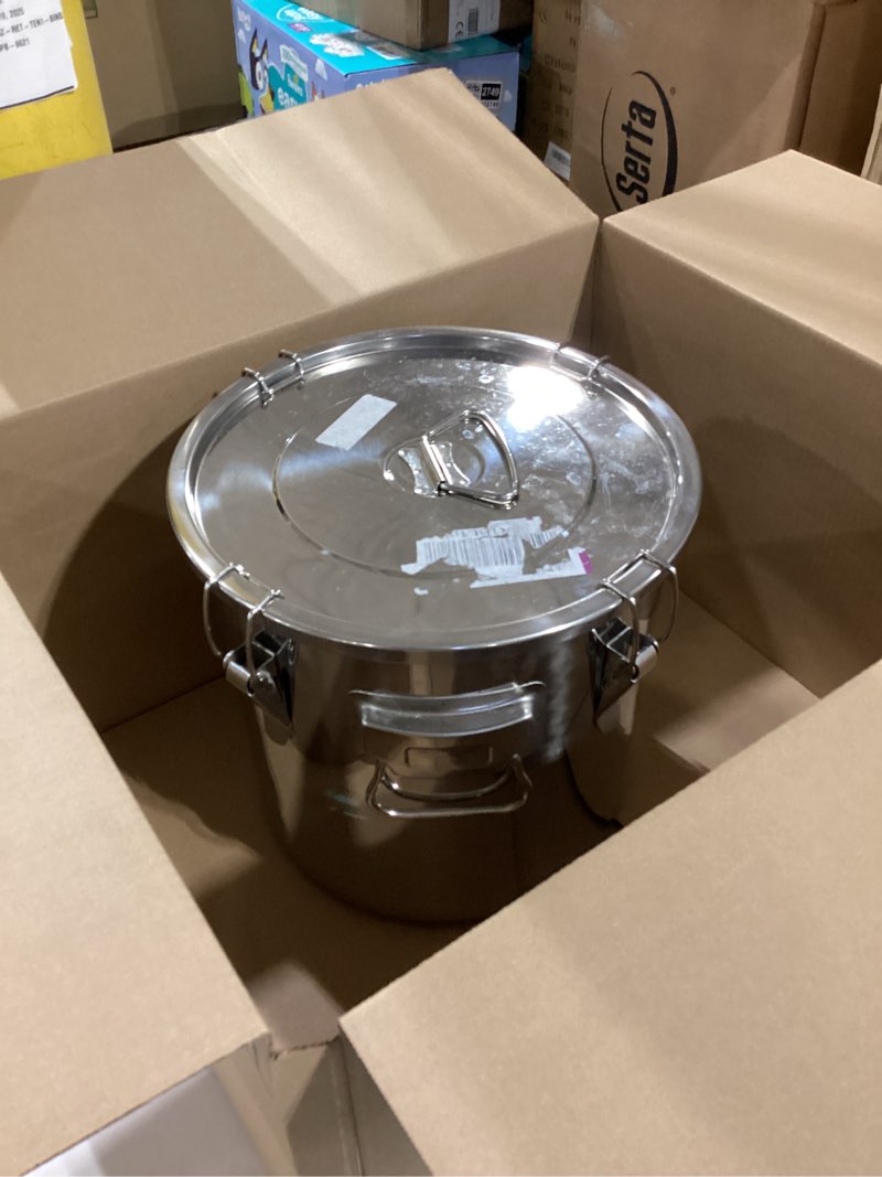 Condition photo showing As Is for Presto 01781 Pressure Canner and Cooker, 23 qt, Silver 23 qt Canner