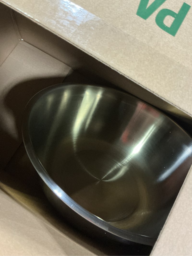 Condition photo showing Good Condition for Winco 8 Quart Heavy-Duty Stainless Steel Mixing Bowl, Shallow 8 Quart Shallow/Heavy Duty