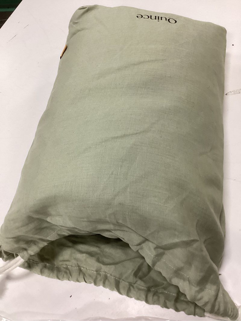 Condition photo showing New/Like New for (sage) king/cal king duvet
