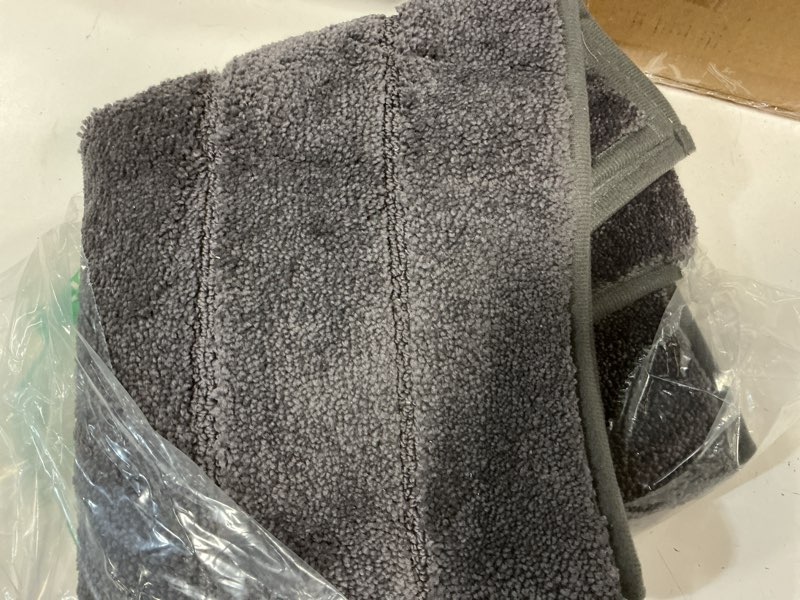 Condition photo showing Good Condition for purrugs dirt trapping door mat 20in x 31.5in, non-slip/skid machine washable entryway rug, dog doormat, super absorbent welcome mat for muddy wet shoes and paws, grey grey 20" x 31.5"