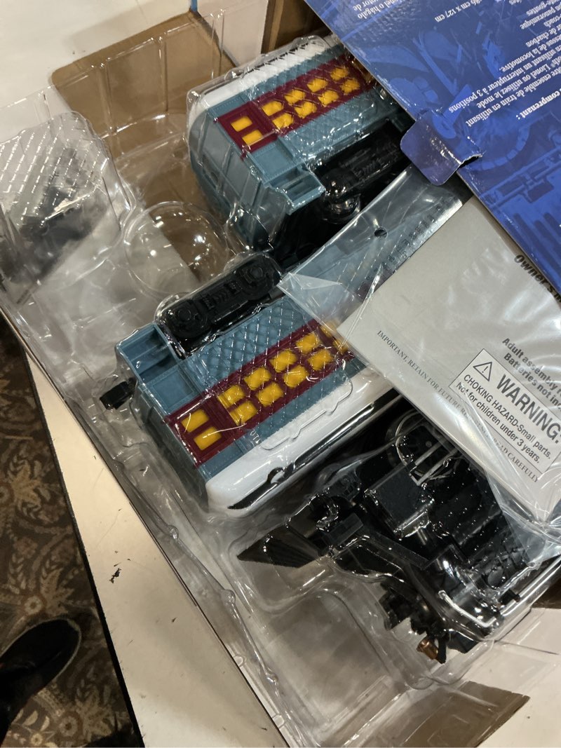 Condition photo showing New/Like New for lionel battery-operated the polar express toy train set with bluetooth, locomotive, train cars, & track with authentic train sounds, lights, & water vapor smoke effects for kids 4+