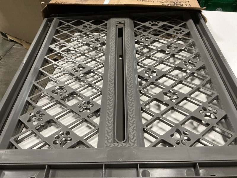 Condition photo showing Good Condition for mypet north states paws portable pet gate: 26-40" wide. pressure mount. no tools needed. made in usa, 23" tall, expandable, durable dog gates for doorways, fieldstone gray