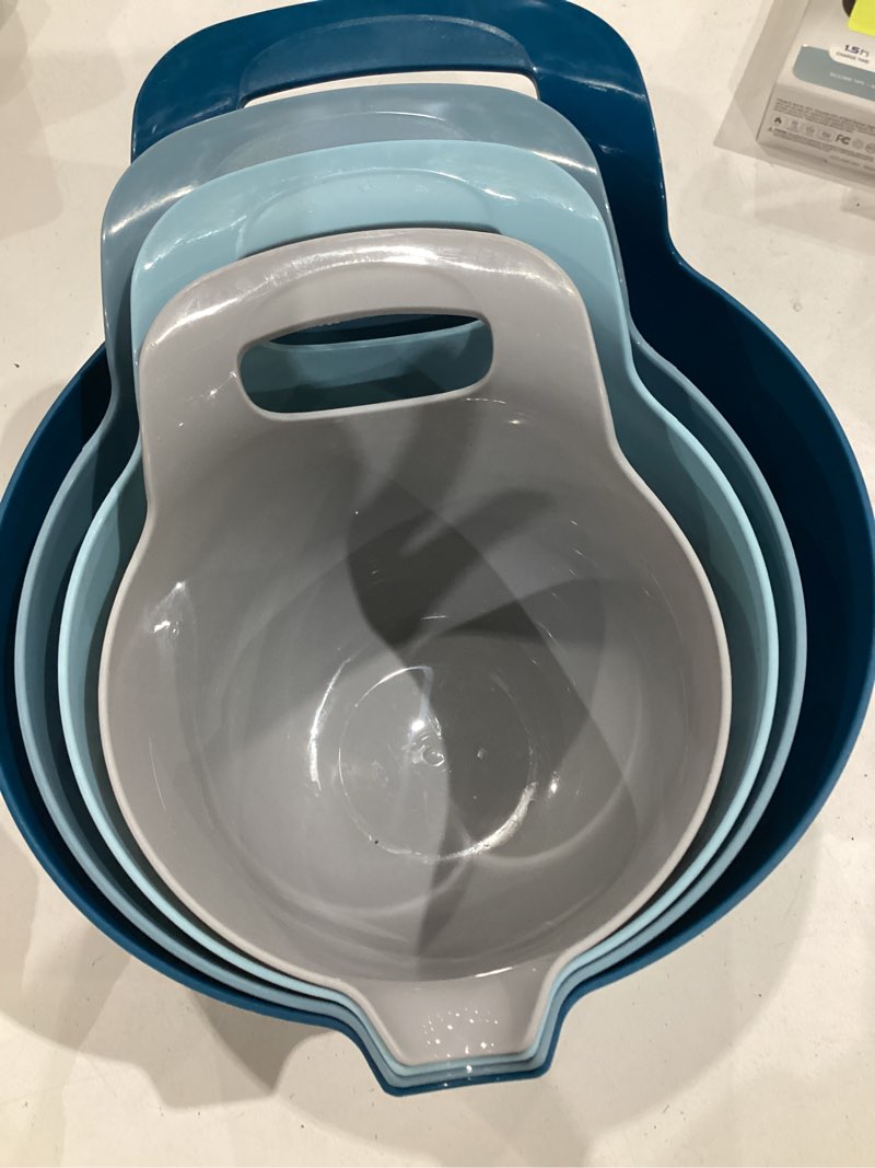 Condition photo showing Good Condition for mainstays 4 piece nesting plastic mixing bowl set with pour spouts and handles, blue