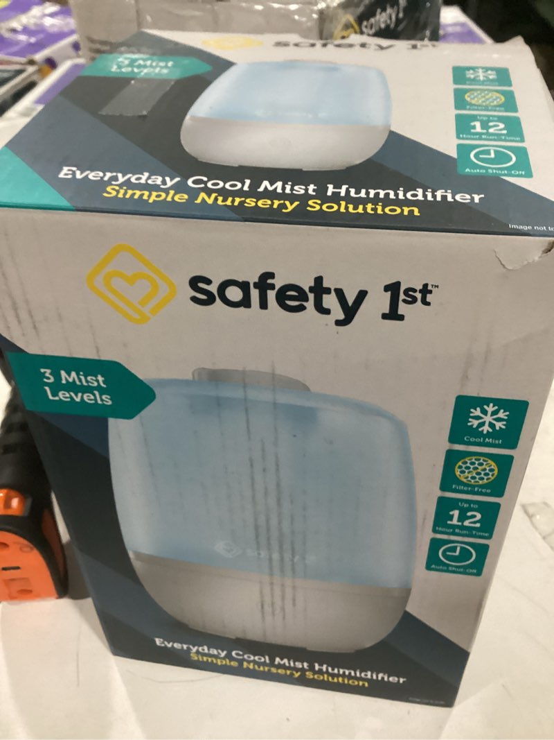 Condition photo showing Good Condition for safety 1st everyday cool mist humidifier