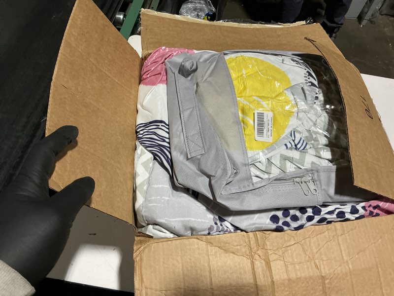 Condition photo showing As Is for 7 Pieces Comforter Sheet Set Queen Size Bed in a Bag Microfiber All Season Soft Colorful Dots Bedding Set (1 Comforter, 2 Pillow Shams, 1 Flat Sheet, 1 Fitted Sheet, 2 Pillowcases) Queen Colorful Dots Queen-7 Pieces