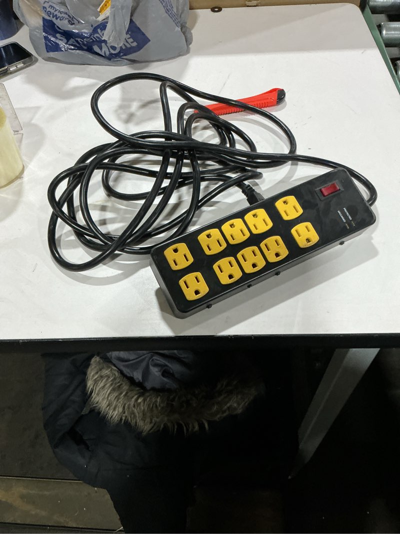 utilitech 15-ft 10 -outlet indoor black power strip