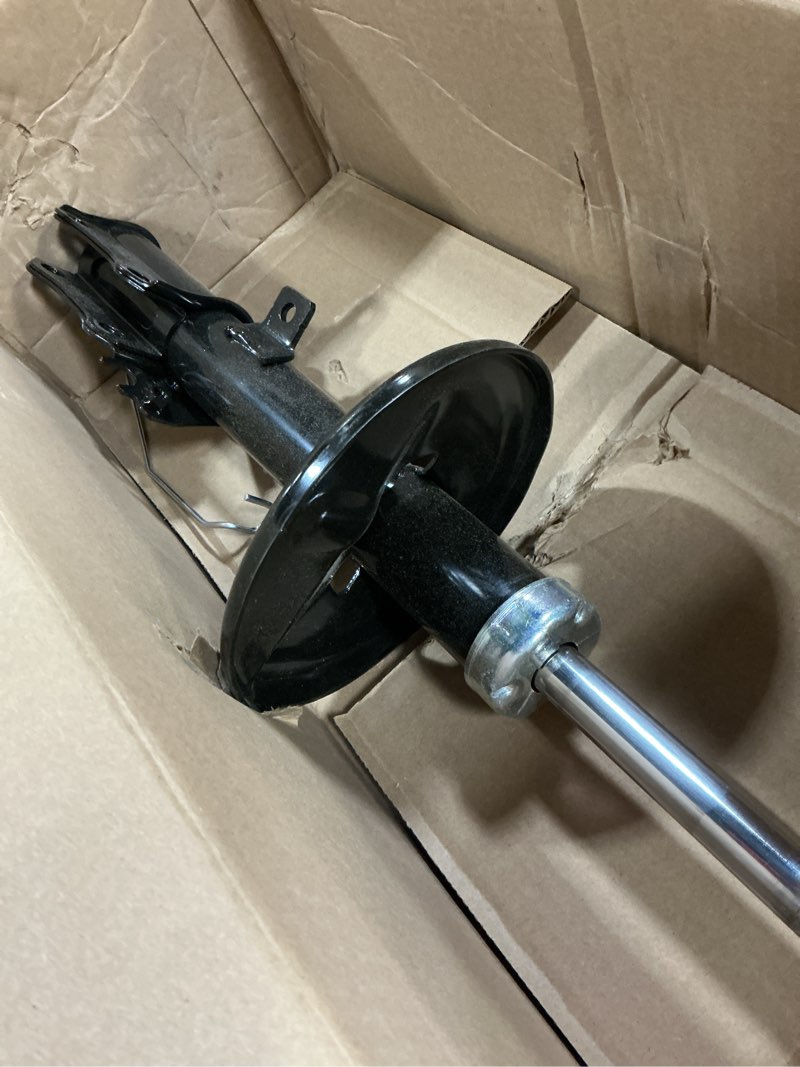 Condition photo showing Good Condition for KYB 334340 Excel-G Gas Strut