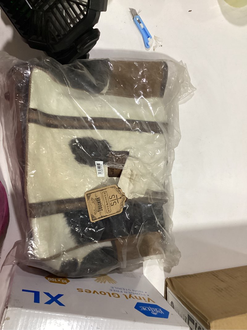 Condition photo showing Good Condition for rosewell cowhide tote