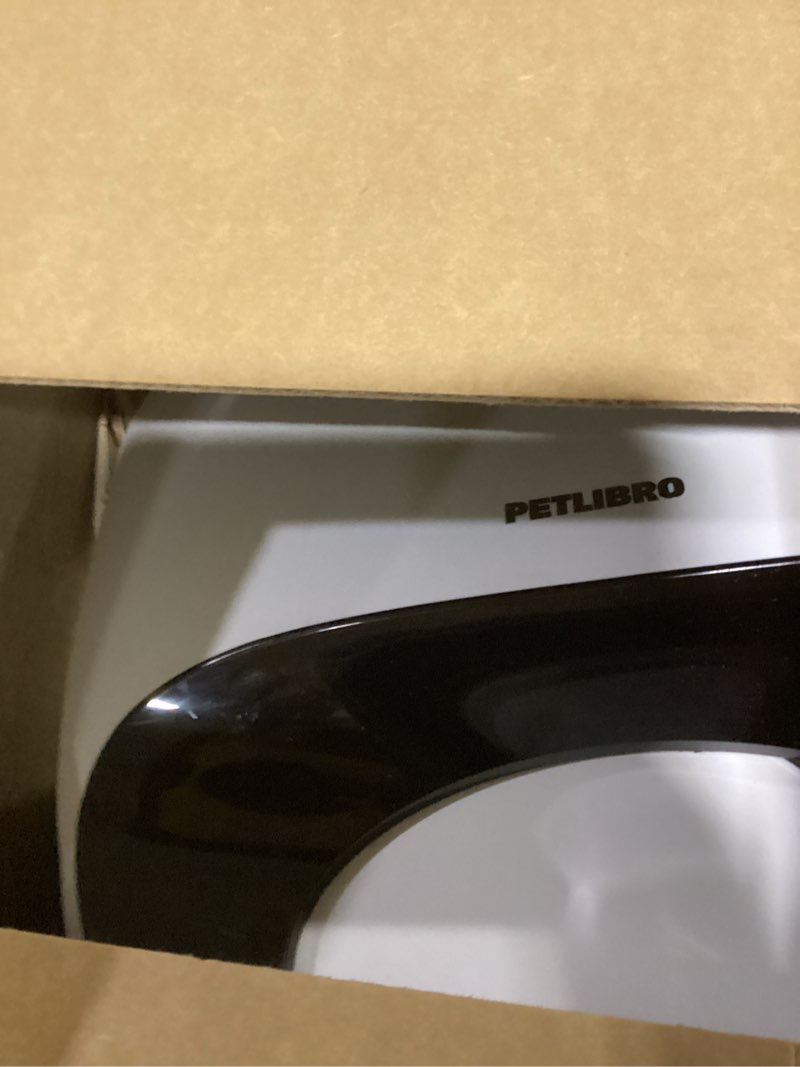 Condition photo showing Good Condition for petlibro automatic cat feeder wet food with stainless steel bowl, refrigerated auto cat feeder with semiconductor cooling, 3 fresh meals for 3 days, app-controlled pet food dispenser, easy to clean white feeder