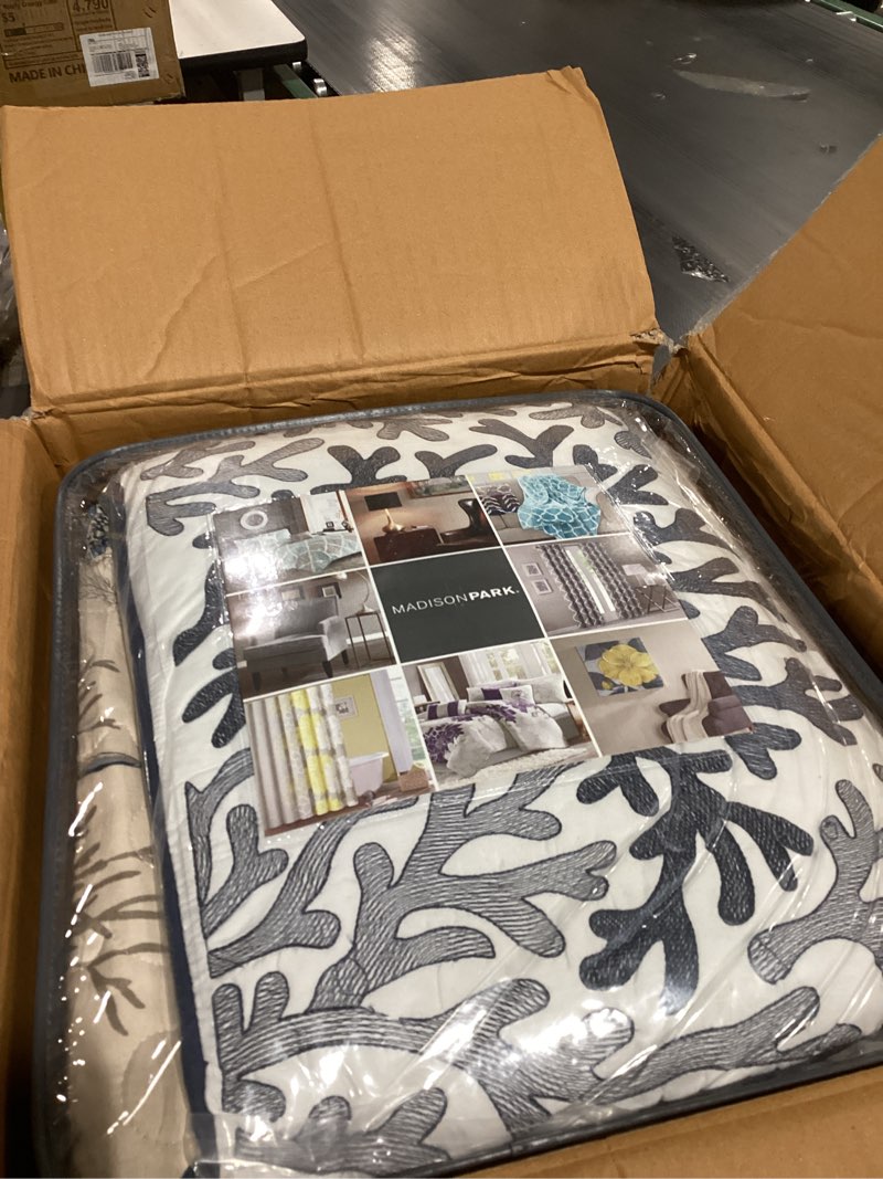 Condition photo showing Good Condition for Madison Park Daybed Cover Double Sided Quilting Casual Design All Season Bedding Set with Bedskirt, Matching Shams, Decorative Pillow, 75 in x 39 in, Seashell Blue
