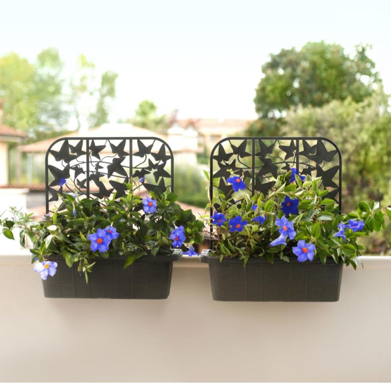 The Privacy Railing Planters Set of two. 25\" H (with trellis) x 24\" W x 8 3/4\" D. (2 1/2 lbs.)
