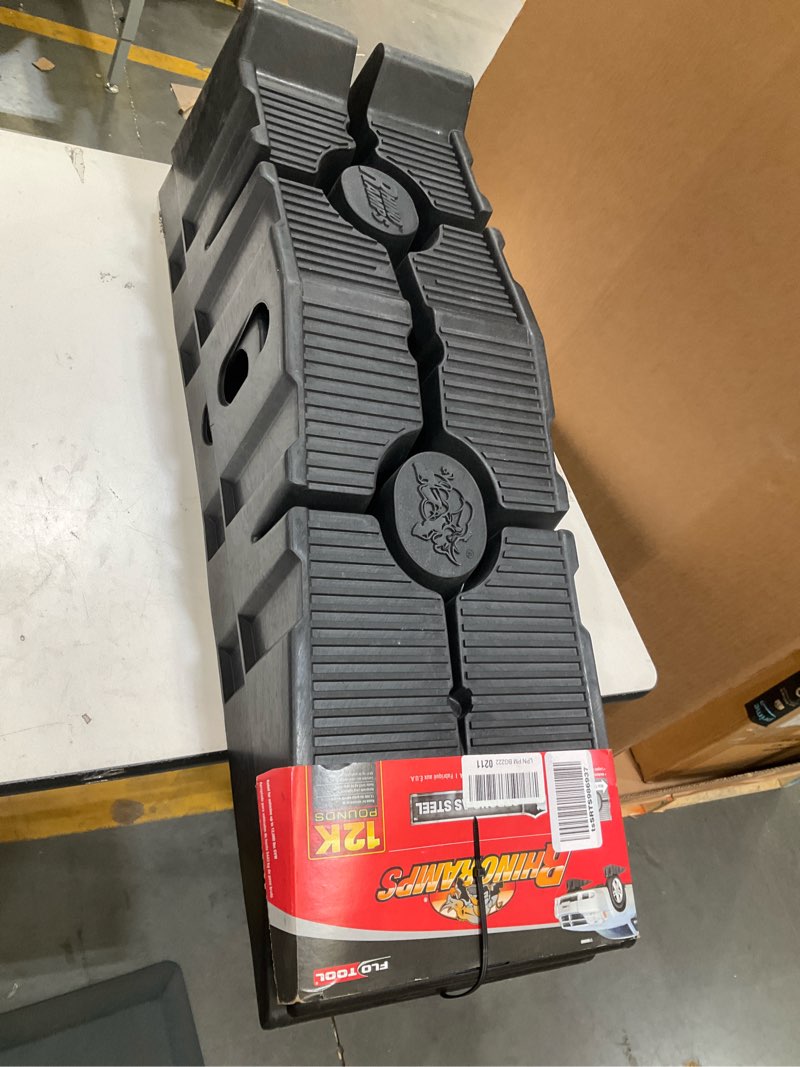 Condition photo showing Good Condition for flotool 11909 rhinoramps vehicle ramps (pair  12 000lb. gvw capacity)