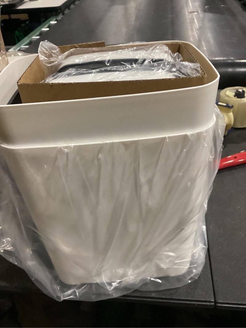 Condition photo showing Good Condition for vanpopubs 2 pack 3.6 gal bathroom trash can with lid, small smart automatic touchless garbage can, slim motion sensor waterproof plastic trash bin for bedroom office kitchen dorm toilet