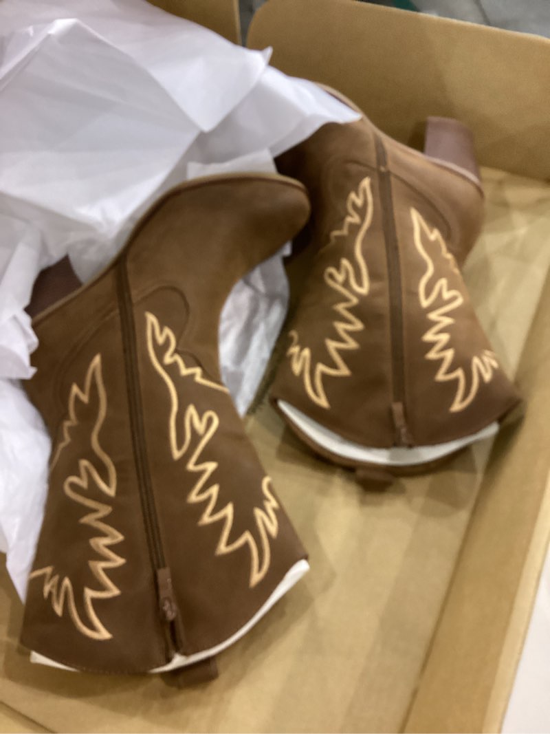 9 1/2 size womans boots