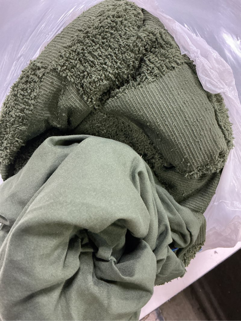 Condition photo showing As Is for Bedsure California King Size Comforter Set Dark Olive Green, Boho Tufted Bed Set, Checkered Farmhouse Shabby Chic Bedding, 3 Pieces, 1 Plaid Geometric Comforter and 2 Pillow Shams California King 05 - Dark Olive Green - Tufted Checkboard