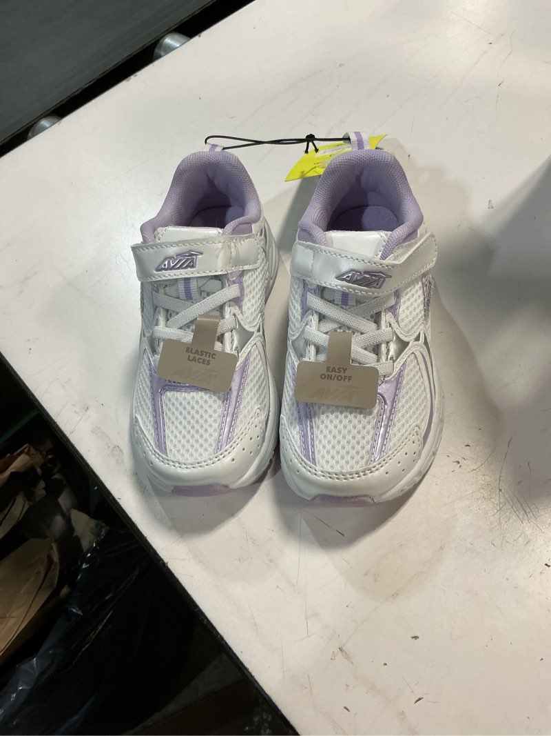 Condition photo showing New/Like New for ((size 10))avia toddler unisex 5000 chunky trainer sneakers