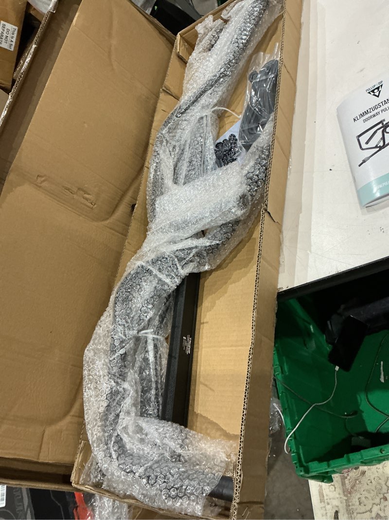 Condition photo showing Good Condition for pull-up beginner set: door pull-up bar, pull-up bands set and guides