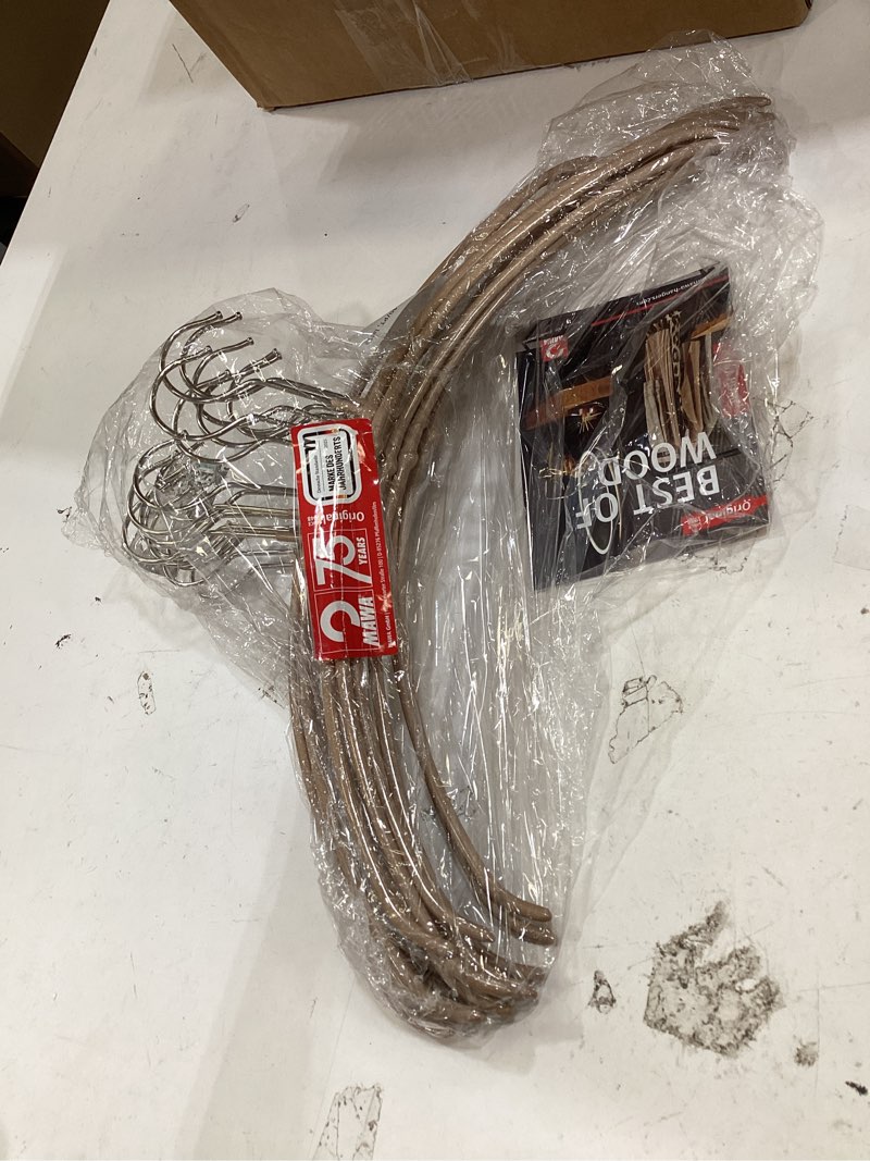 Condition photo showing Good Condition for clothes hangers, 9 packs of 20