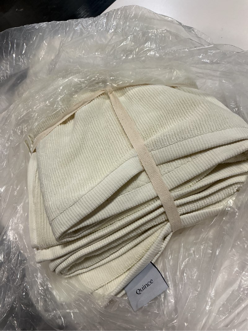 Condition photo showing Good Condition for turkish ribbed quick dry bath towel (set of 2)