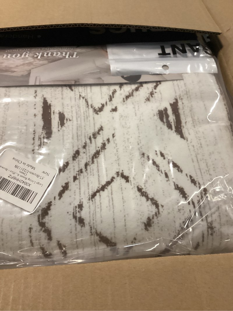 Condition photo showing Good Condition for 5x7 Area Rug for Living Room, Washable Non-Slip Large Area Rug, Indoor Floor Carpet Low Pile Soft Boho Farmhouse Rug for Bedroom Dining Room (Light Brown/Cream,5'x7') Light Brown/Cream 5' x 7' (Rectangular)