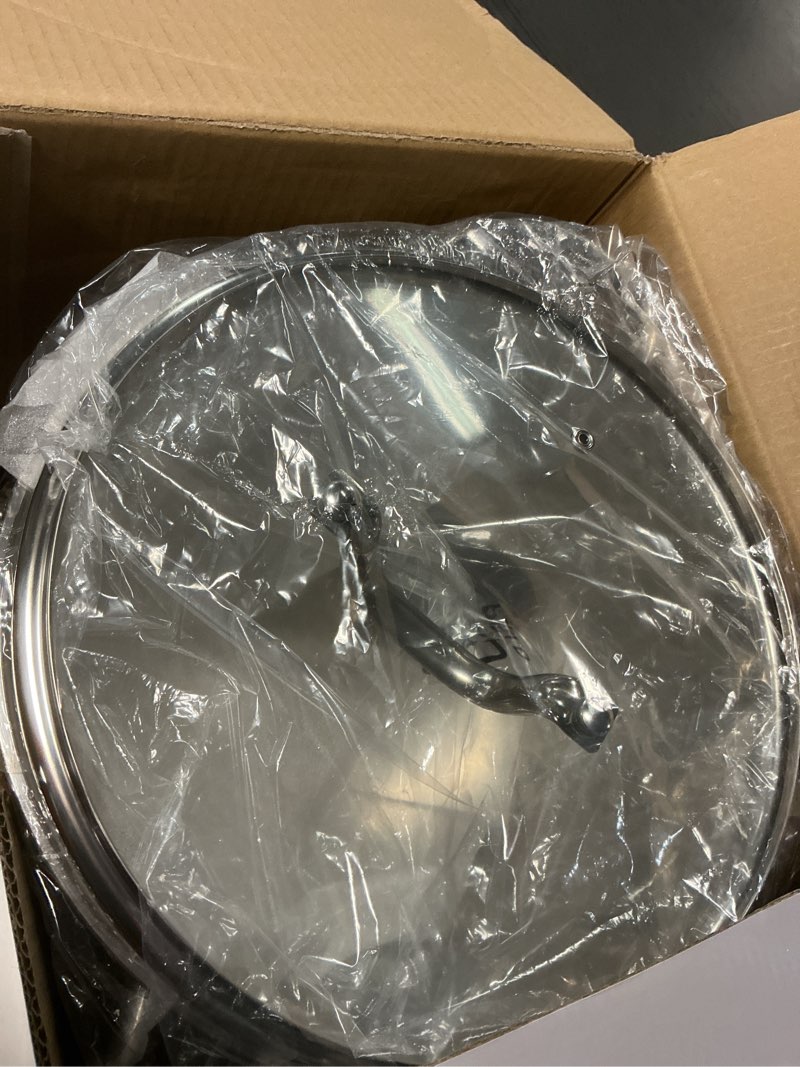 Condition photo showing Good Condition for P&P CHEF 12 QT Stock Pot with Lid, Stainless Steel Large Cooking Pot, Soup Canning Stockpot for Stewing Simmering, Tri-ply Bottom for All Stoves, Heavy-Duty &Dishwasher Safe & Food-Grade 12 Quarts