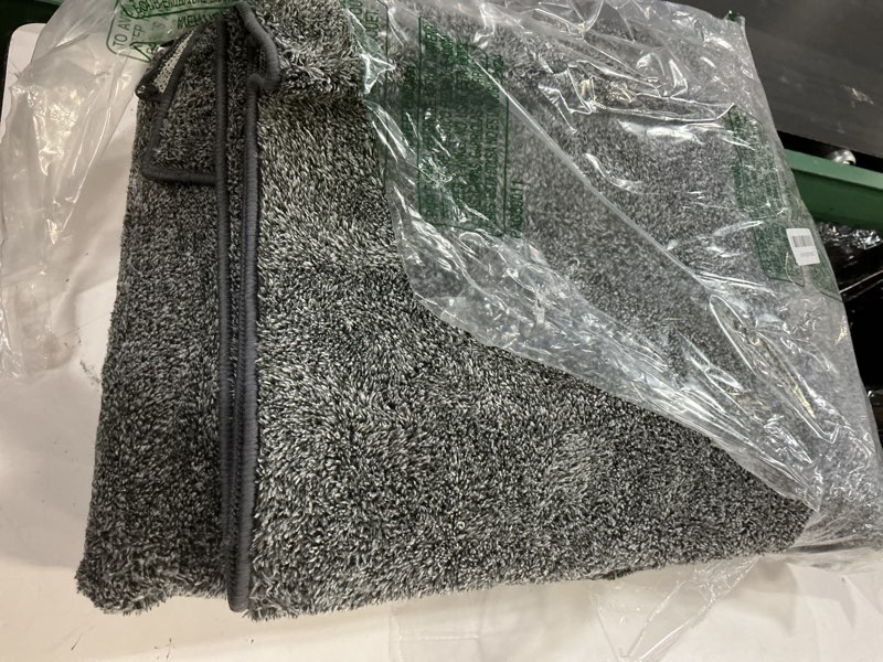 Condition photo showing Good Condition for finre?c 6x9 washable area rugs for bedroom living room, low pile thin rug solid color, non-slip carpet indoor for home decor (grey) grey 6' x 9' (rectangular)