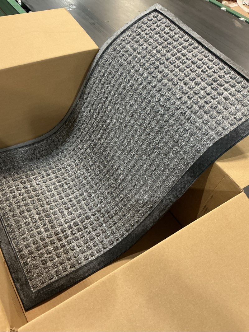 Condition photo showing Good Condition for (Similar)Restaurantware Comfy Feet 36 x 24 Inch Floor Mat 1 Waffle Outdoor Floor Mat - No-Slip No-Skid Backing Gray Polypropylene Entrance Mat Does Not Get Stain heavy-duty Grey 2' x 3' (Rectangular)