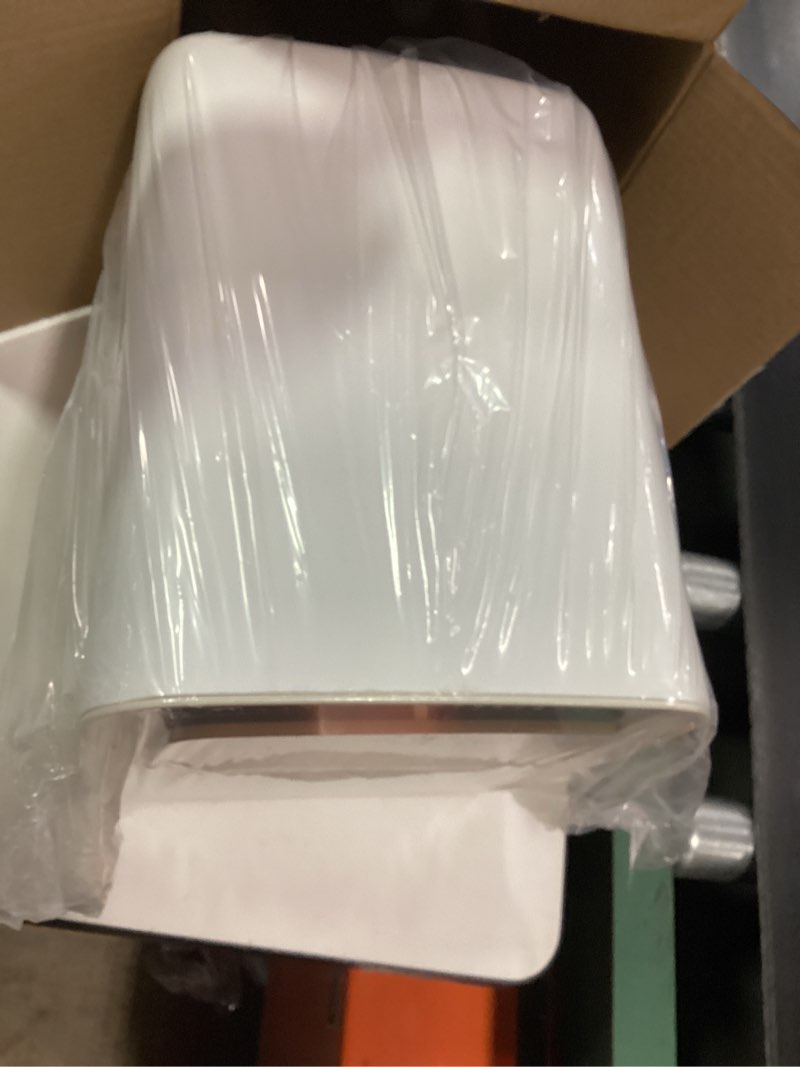 Condition photo showing Good Condition for WanWanKa Mini White Plastic Trash Can, 2.6 Gallon Capacity, Slim Design, Anti-Odor, Easy to Clean, Suitable for Any Place 2.6 Gallon Rectangular