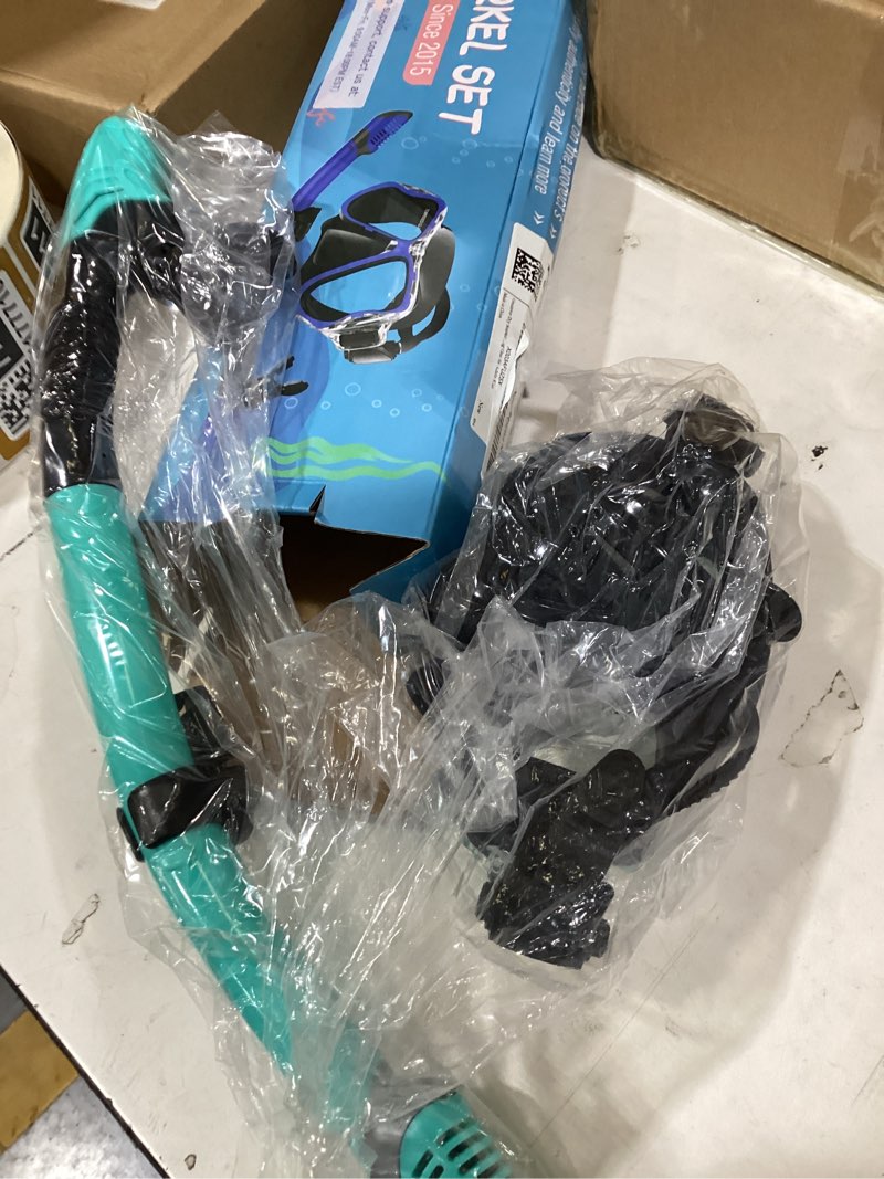 Condition photo showing New/Like New for kids snorkel set dry top snorkeling gear for kids youth boys girls junior age 5-15,tempered glass swimming diving mask and snorkel set 180 degree panoramic view clear pink