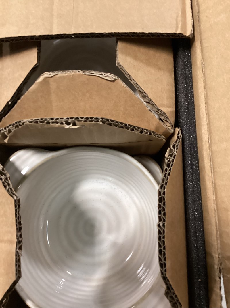 Condition photo showing Good Condition for le tauci soup bowls with handles, 20 oz french onion soup crocks, soup bowl oven safe for chili, beef stew, ceramic bowl set - 5.5 inch, set of 4, arctic white