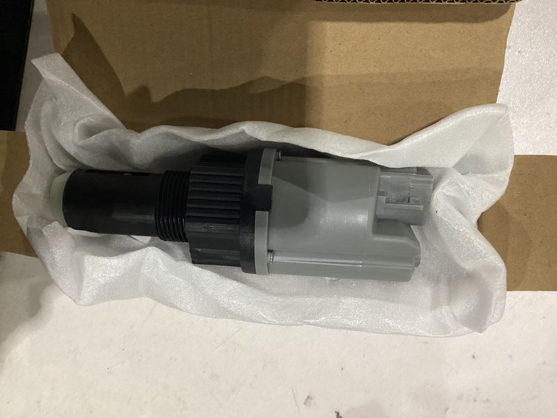 Condition photo showing Good Condition for 600-101 4wd front four wheel drive actuator fits for chevy silverado avalanche k1500 k2500 k3500 gmc canyon yukon cadillac escalade isuzu i-350 1988-2015 replace oe 26060073 8260600730