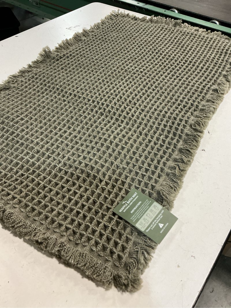Condition photo showing Good Condition for 2 pcs luxury waffle bath mat, super absorbent non slip bathroom rugs, boho ultra soft comfort machine washable quick dry floor mats with tassels (olive green, 20\" x 30\")