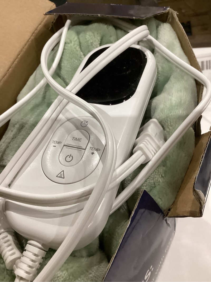 Condition photo showing As Is for IUUI Heated Blanket Electric Throw Checkered- 50x60 Inches Soft Flannel Heating Blanket,Fast Heating Blanket 6 Heating Levels & 2 Hours Auto Off ETL Certification (Sage Green, Throw 50" x 60") Sage Green Throw 50" x 60"