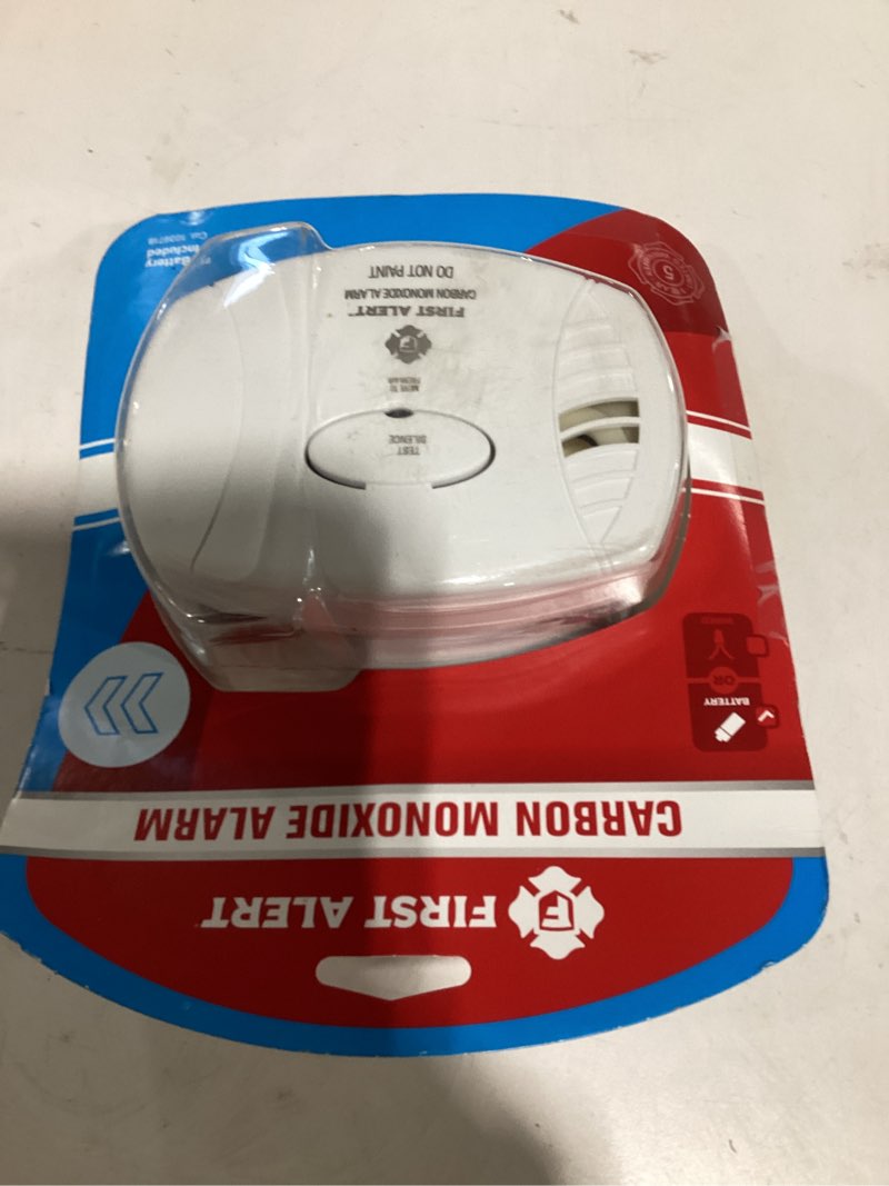 Condition photo showing Good Condition for first alert battery-powered electrochemical carbon monoxide detector