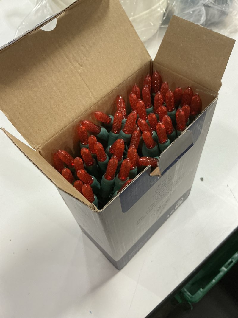 Condition photo showing New/Like New for yuletime red one-piece faceted christmas lights 100 count 33 feet, high waterproof ul certified m6 s