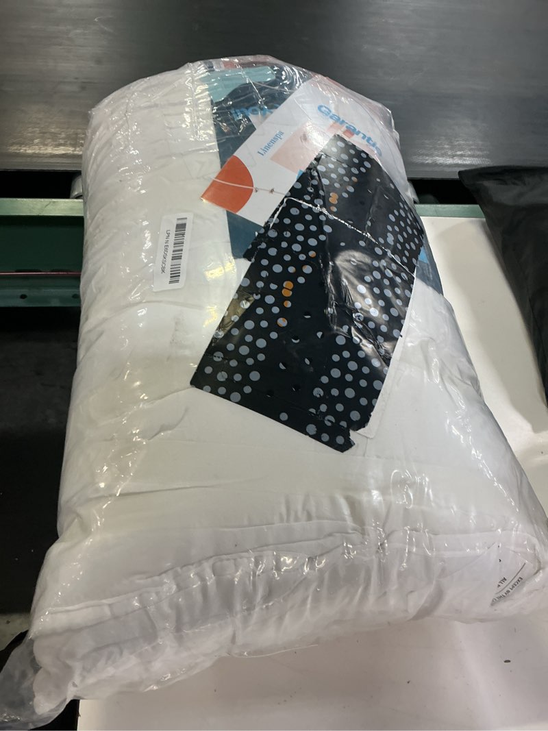 Condition photo showing New/Like New for linenspa white down alternative comforter and duvet insert, for queen size bed – all-season comforter with box stitch and 8 duvet loops – bedding for kids, teens, and adults white queen