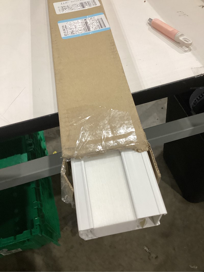 Condition photo showing Good Condition for blindsavenue cellular honeycomb cordless shade, 9/16" single cell, light filtering, white, size: 31" w x 72" h white 31"w x 72"h