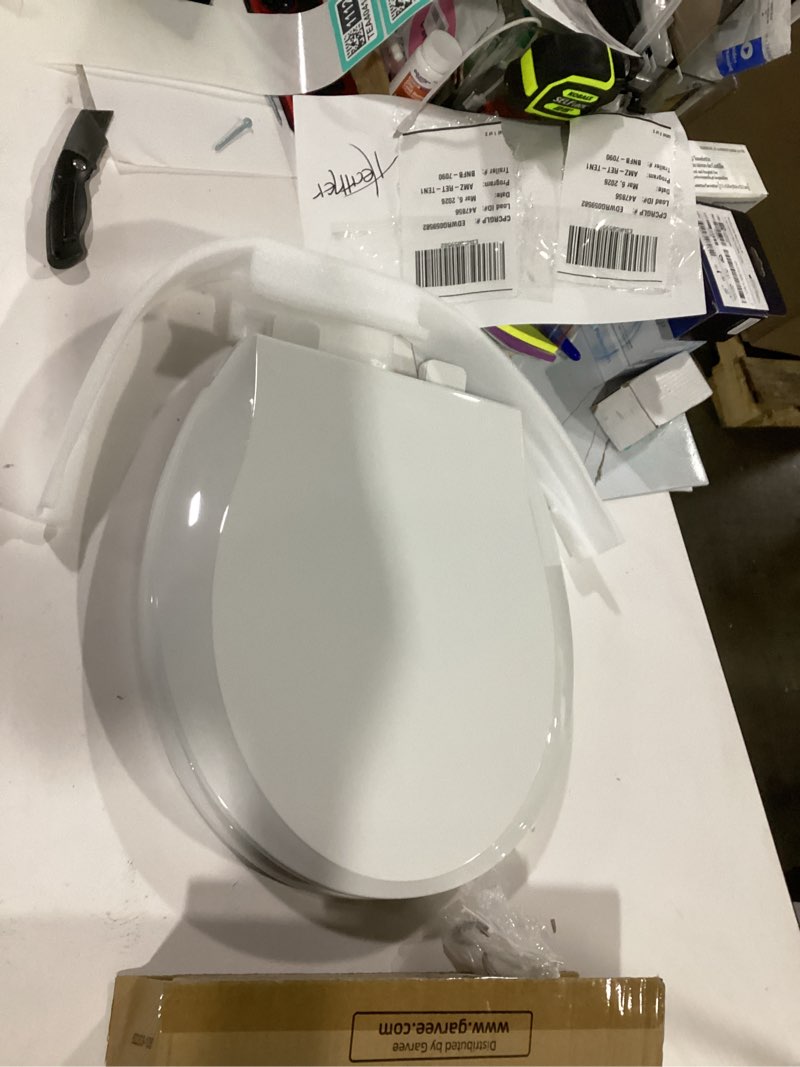 Condition photo showing New/Like New for Garvee Toilet Seat Round – PP Full Flat Lid, Quick Release Hinges for Easy Removal & Cleaning, Standard Fit, White