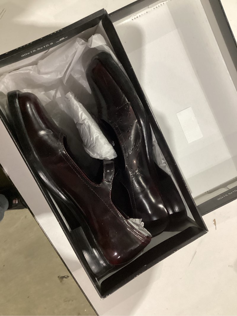 Condition photo showing As Is for Madden Girl Womens Dominic 7 Bordeaux Rub-off