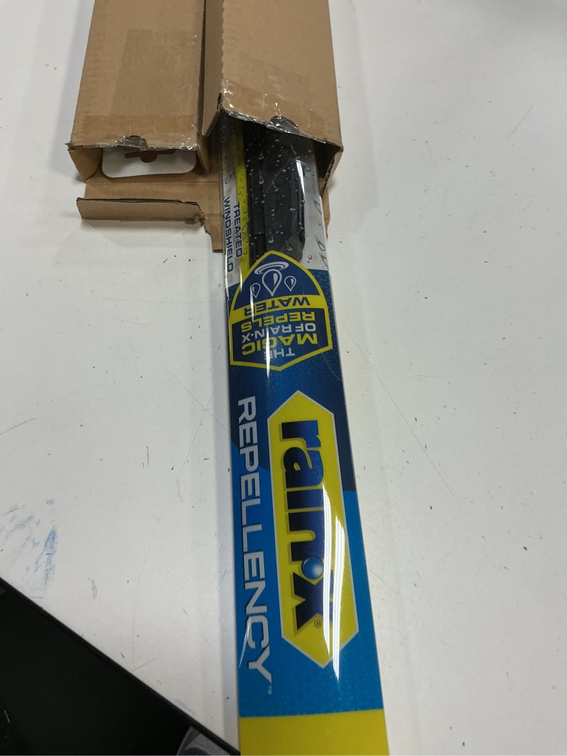 Condition photo showing New/Like New for Rain-X 810351 Repellency Water Repellent Wiper Blades, 24" & 16" Windshield Wipers,New & Improved Version of Latitude [Amazon Exclusive] 24" and 16" Repellency