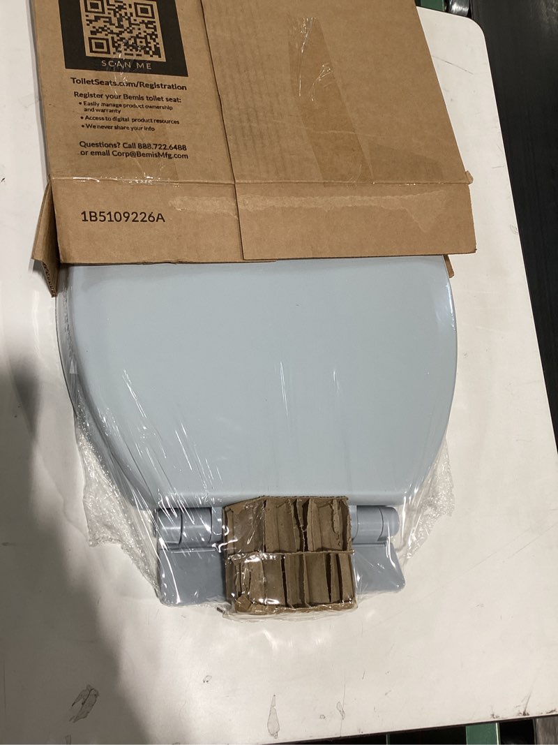 Condition photo showing New/Like New for bemis 1500ec lift-off wood elongated toilet seat  available in various colors