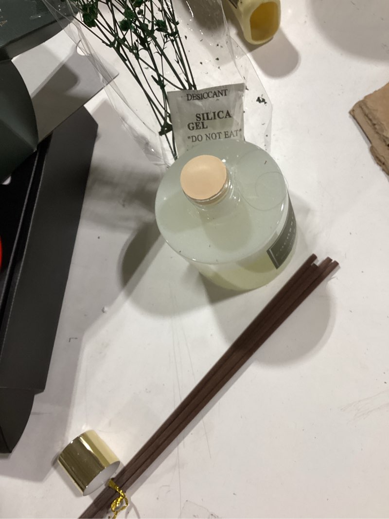Condition photo showing Good Condition for cocorrína reed diffuser sets- eucalyptus & moss scented diffuser with sticks home fragrance reed diffuser for bathroom shelf decor eucalyptus & moss - flower 6.7 ounce/1pack