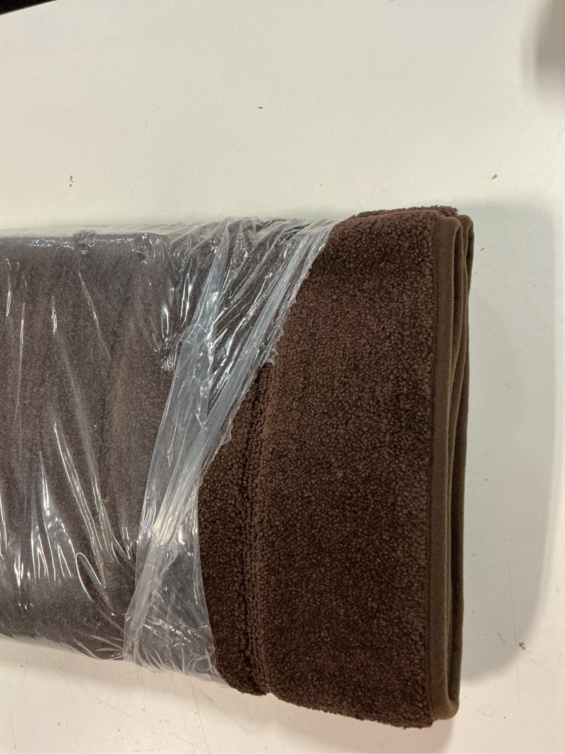Condition photo showing New/Like New for purrugs dirt trapping door mat 32" x 47", non-slip/skid machine washable entryway rug, dog doormat, super absorbent welcome mat for muddy wet shoes and paws, brown brown 32" x 47"