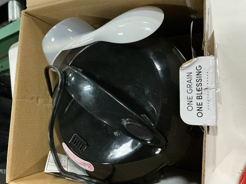Condition photo showing As Is for aroma digital rice cooker, 4-cup (uncooked) / 8-cup (cooked), steamer, grain cooker, multicooker, 2 qt, stainless steel exterior, arc-914sbd 4 cup uncooked / 8 cup cooked