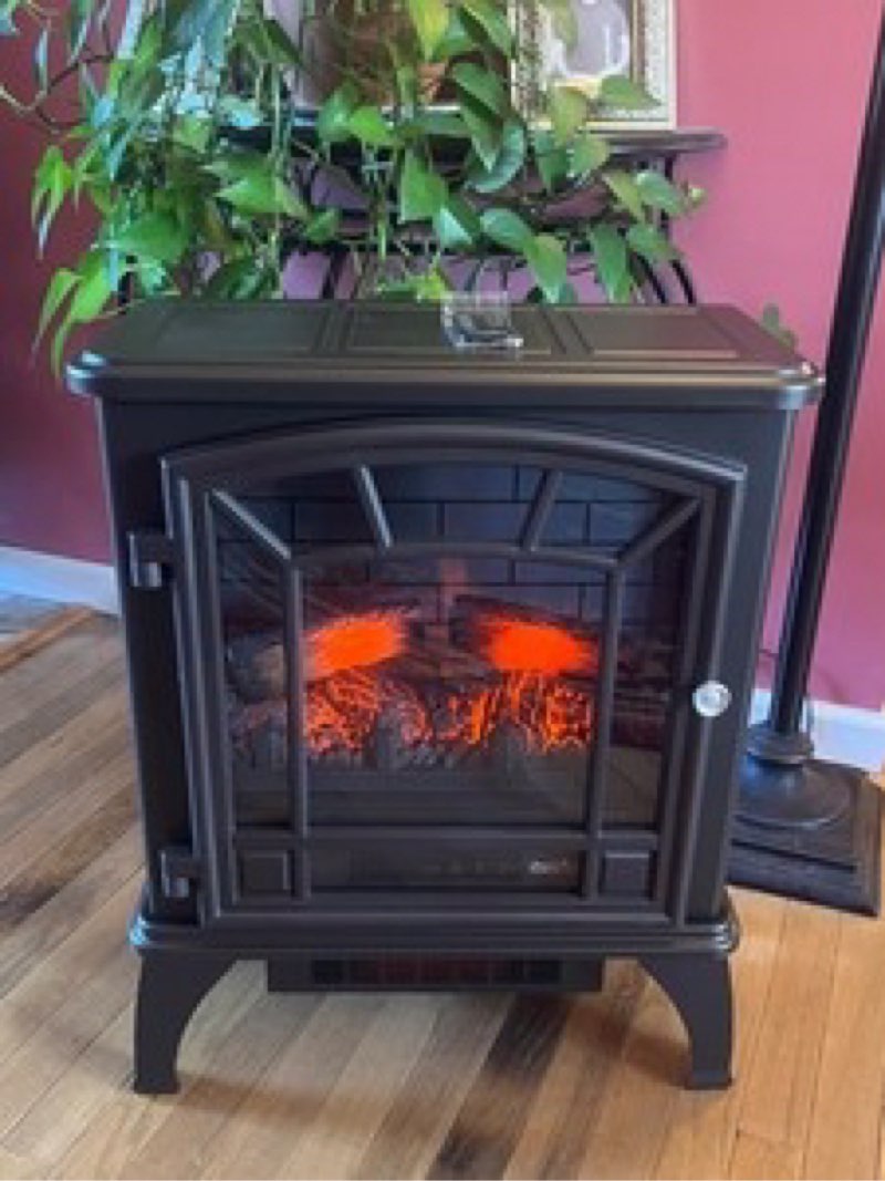 (COLOR GUN METAL GRAY ) INFRARED QUARTZ ELECTRIC STOVE HEATER MODEL: DFI-591-D978 FINISH: GUN METAL GRAY SKU V39500 848000